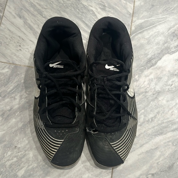 Nike FastFlex Softball Cleats - Picture 1 of 3
